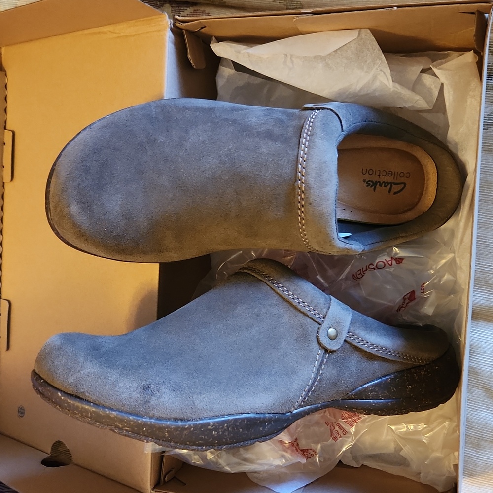 Clarks slip on